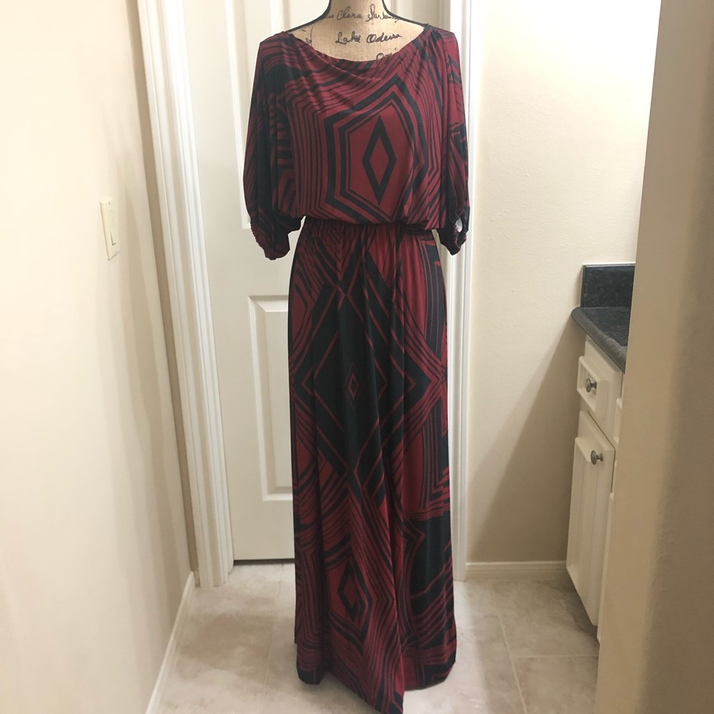 Red black geometric Maxi dress sz 12/14 NWT